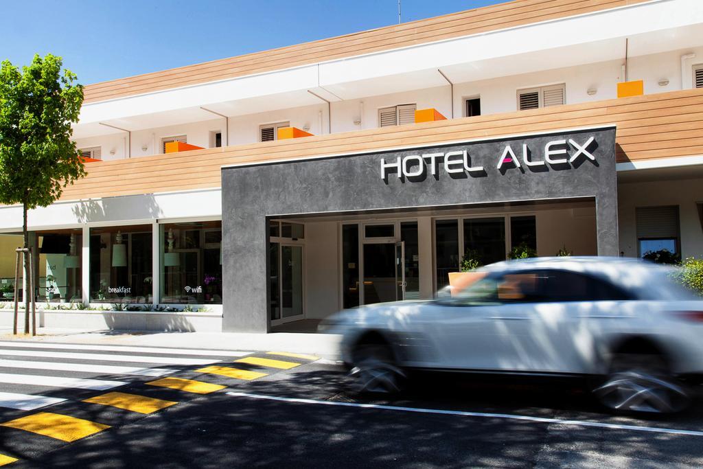 Hotel Alex Lignano Sabbiadoro Exterior photo